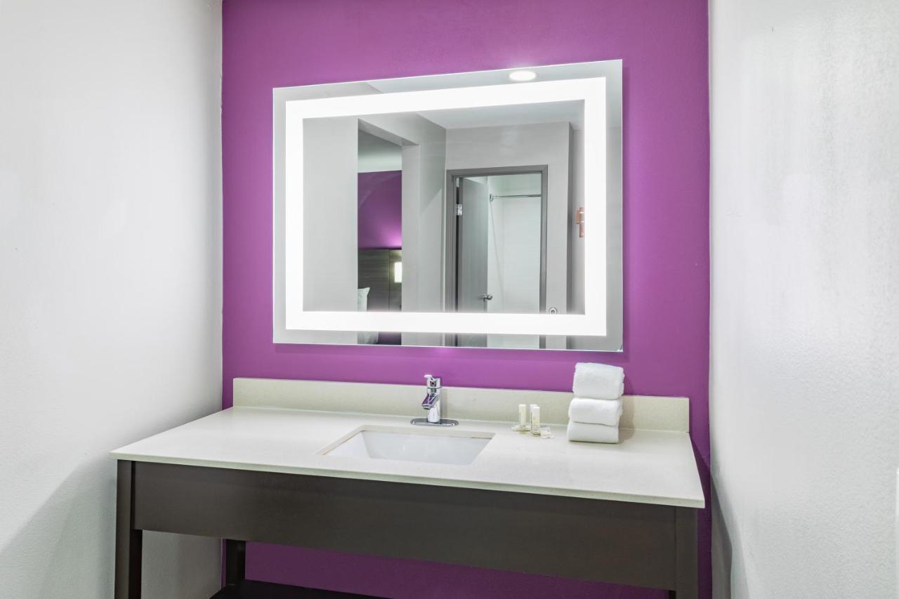 La Quinta By Wyndham Houston Southwest Hotell Exteriör bild