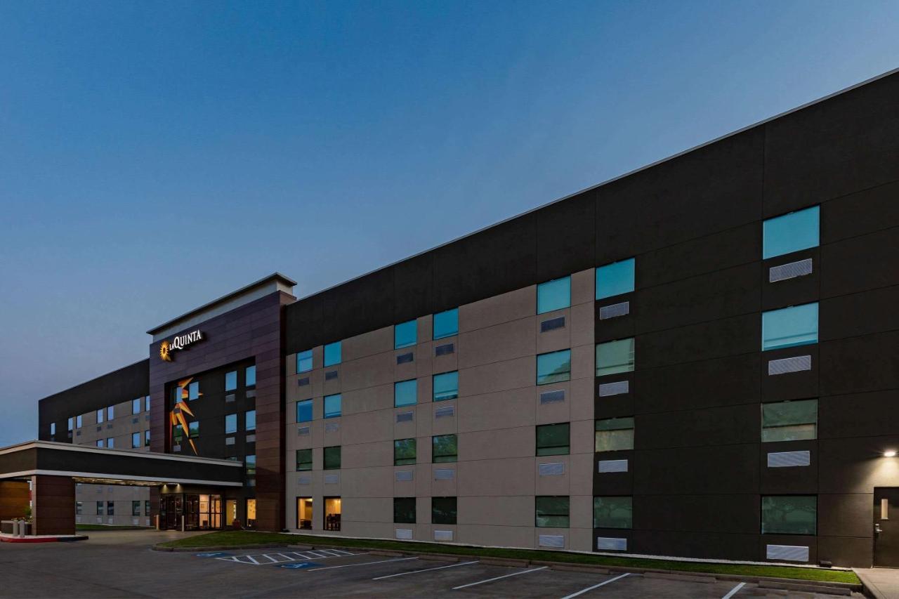 La Quinta By Wyndham Houston Southwest Hotell Exteriör bild