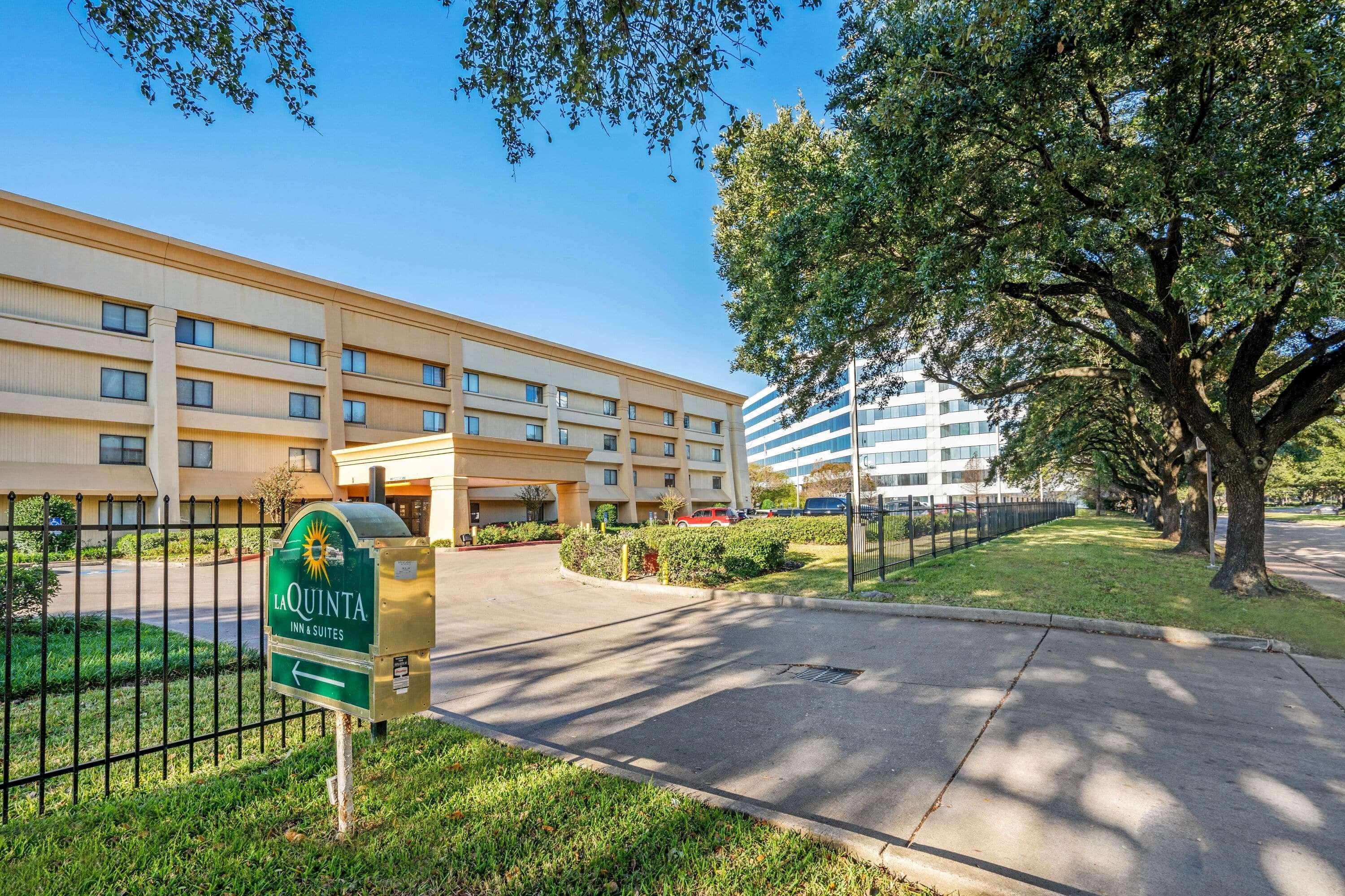 La Quinta By Wyndham Houston Southwest Hotell Exteriör bild